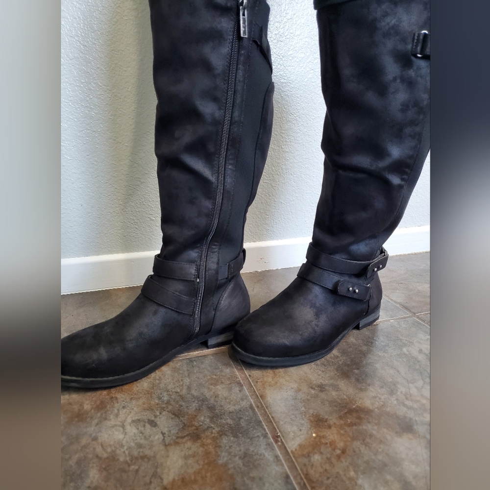 Strappy Knee Boot Black Faux Oil Suede Size 7.5 WW Torrid